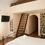 Costa Marina Pensionat Fira (Santorini)