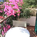 Costa Marina Fira (Santorini)